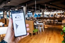 kamasys: Utilization display of the people counter on the smartphone in the company restaurant