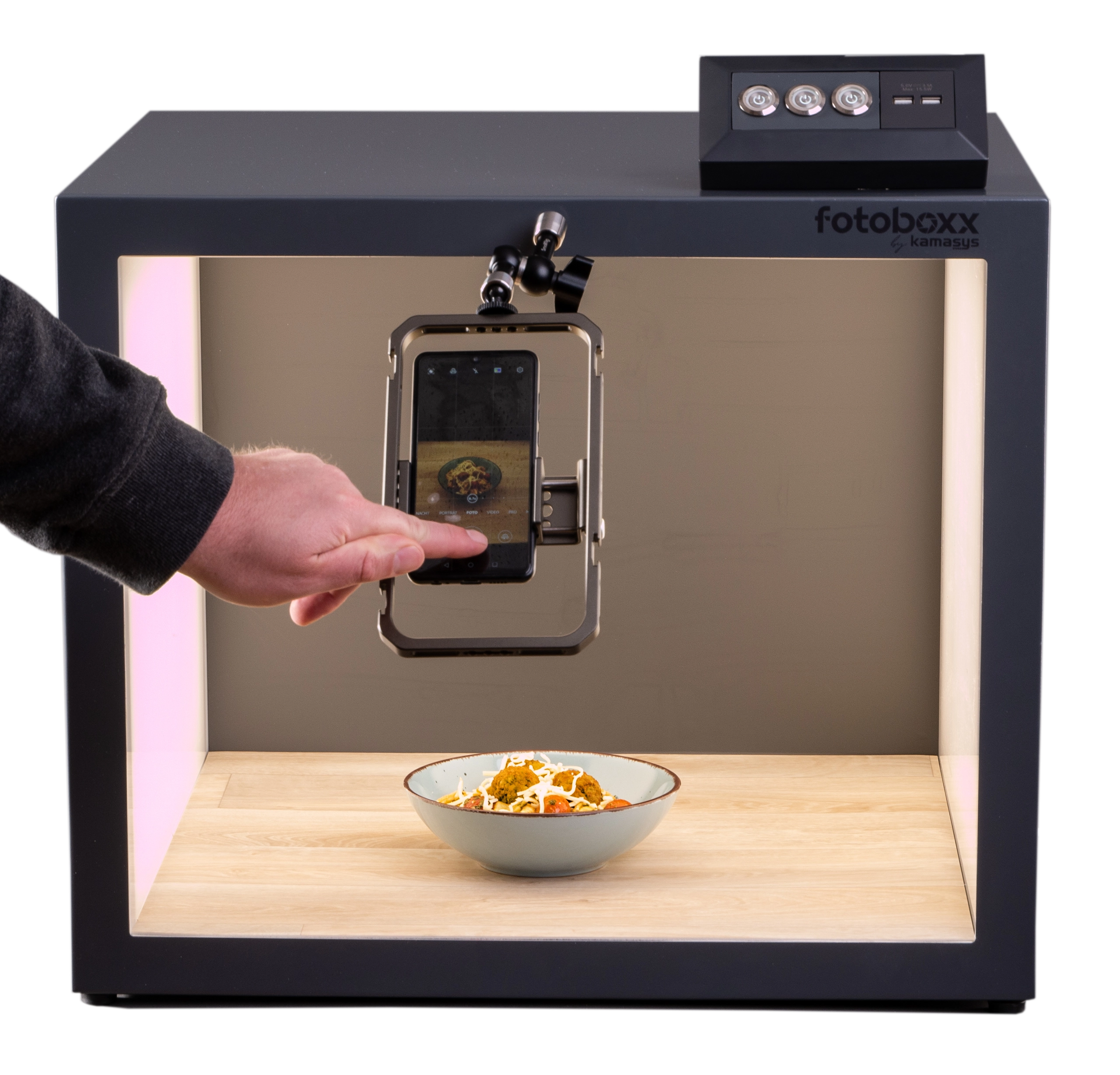 The Fotoboxx from kamasys for professional food photography - easy operation via smartphone