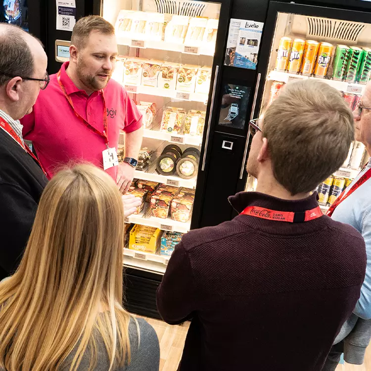 Vending in communal catering: Vending machines and smart fridges are becoming more important.