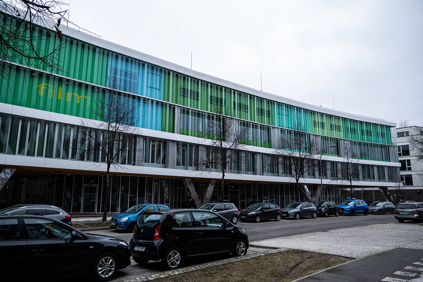 Exterior photo of a canteen of the Studentenwerke Potsdam